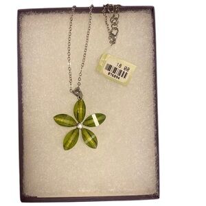 Green flower necklace